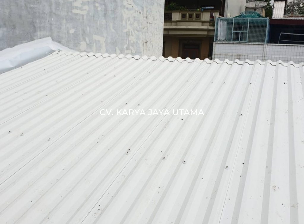 Atap uPVC Rooftop Warna putih untuk atap rumah tinggal